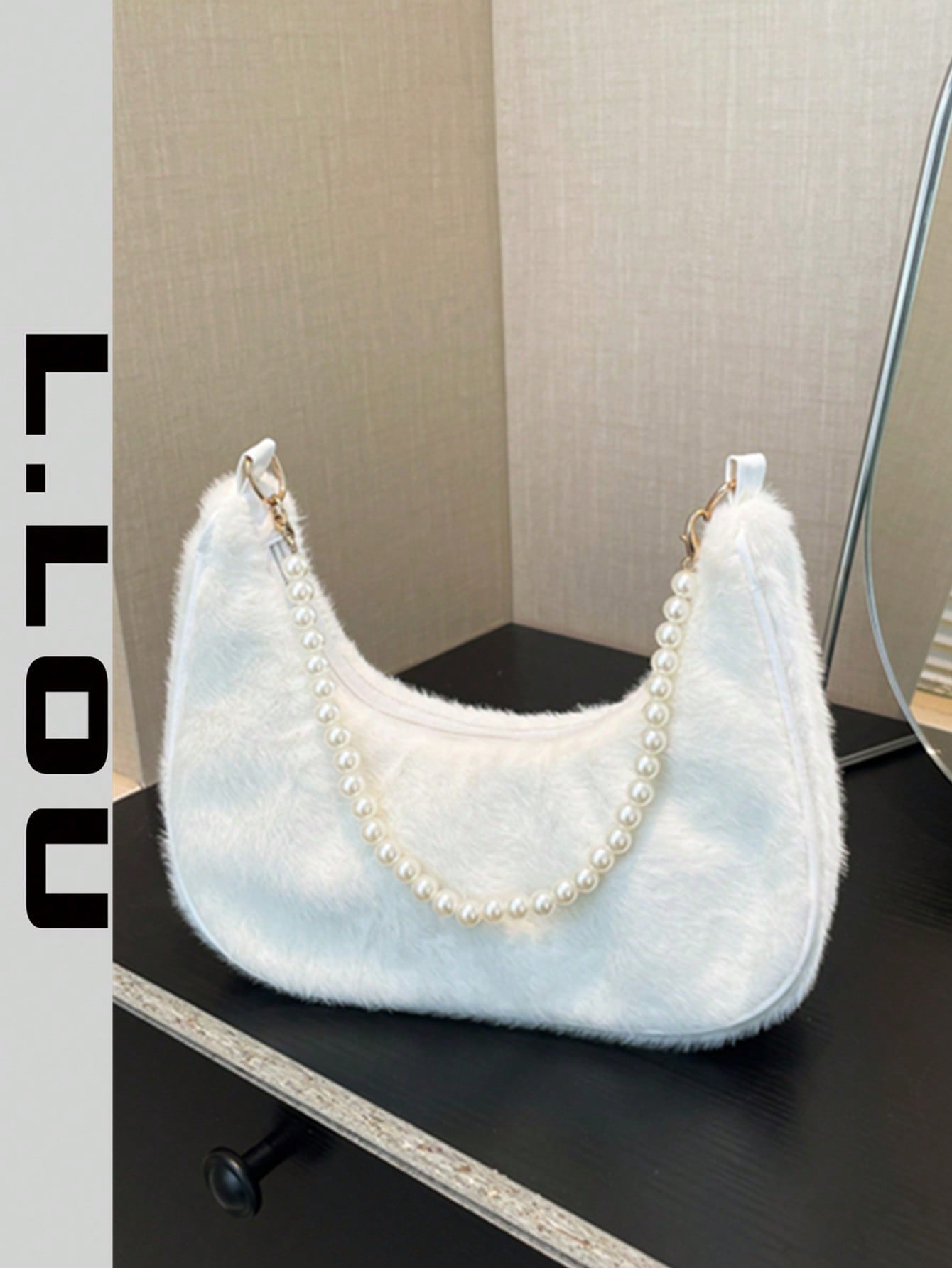 Sac perlé et touffu