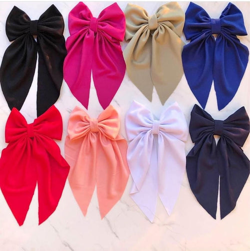 Barrette pour cheveux en forme de noeud