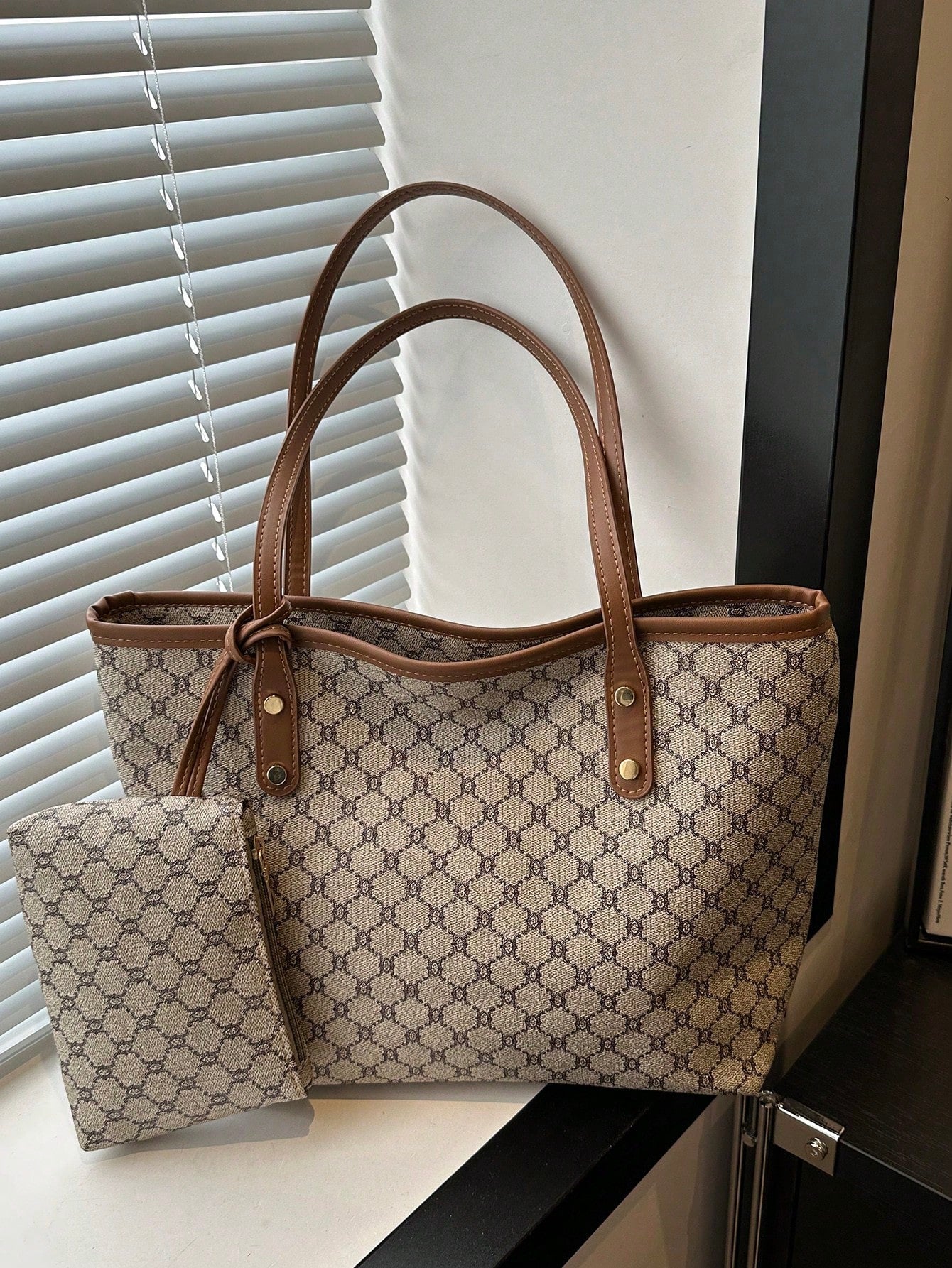 Sac à main large + porte monnaie