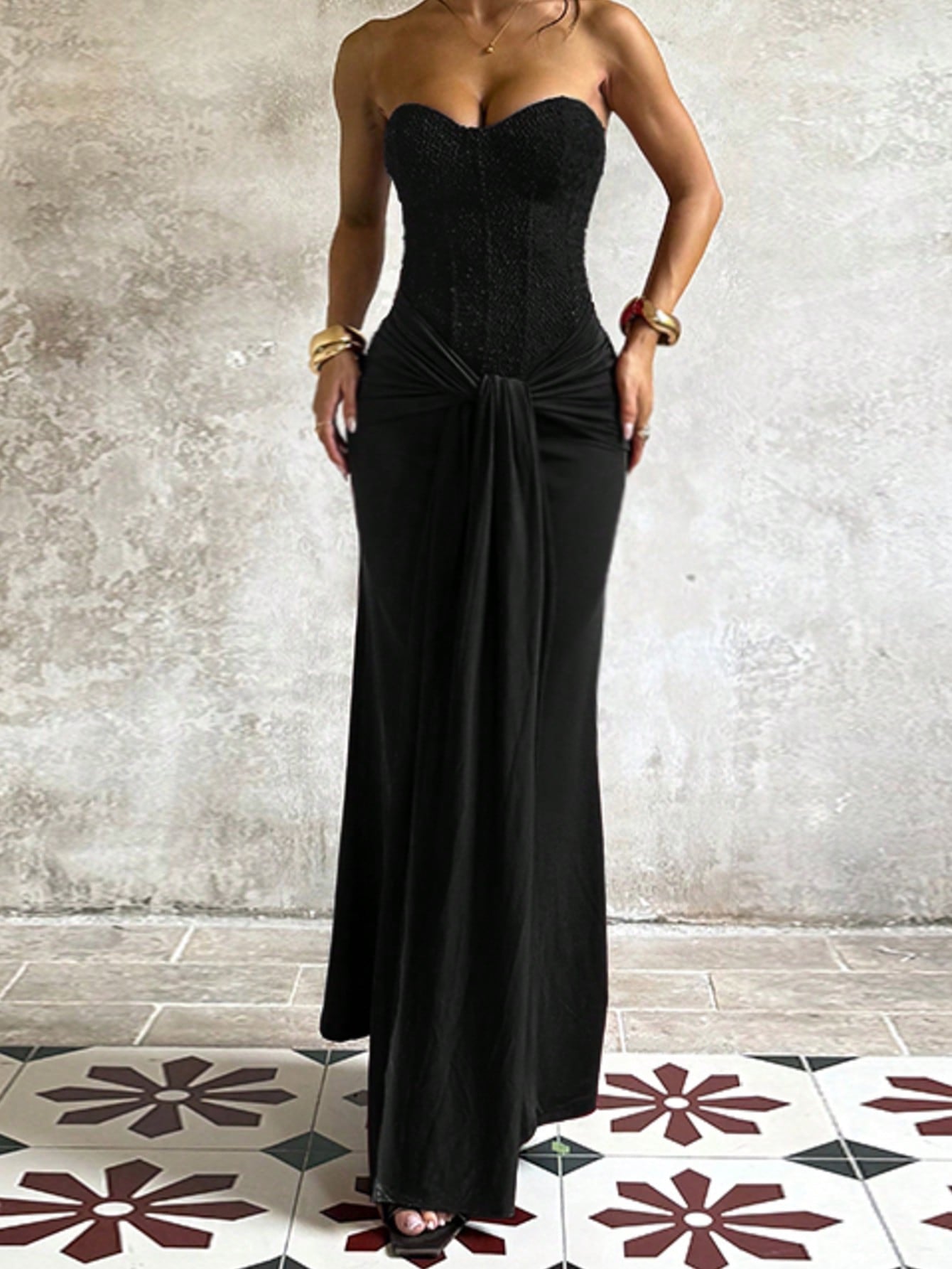 Robe élégante sans manche twist zip